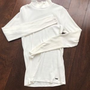 Hollister turtleneck